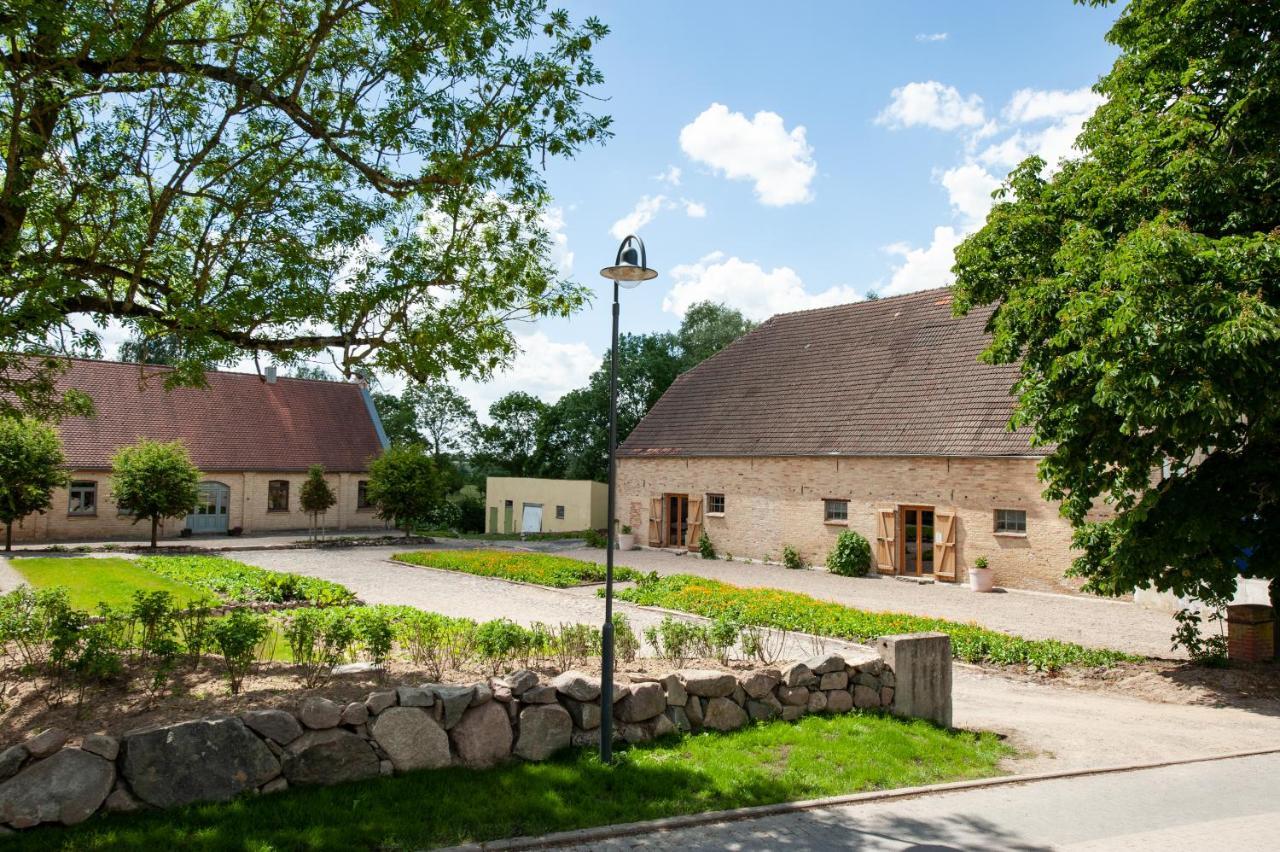 Feldgang Ein Gaestehaus! Upahl